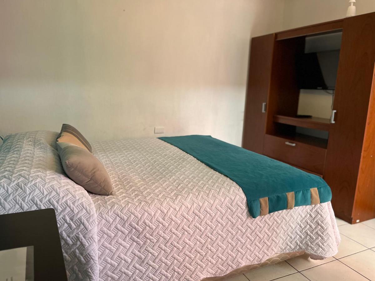 Hostal Avenue La Serena Bagian luar foto