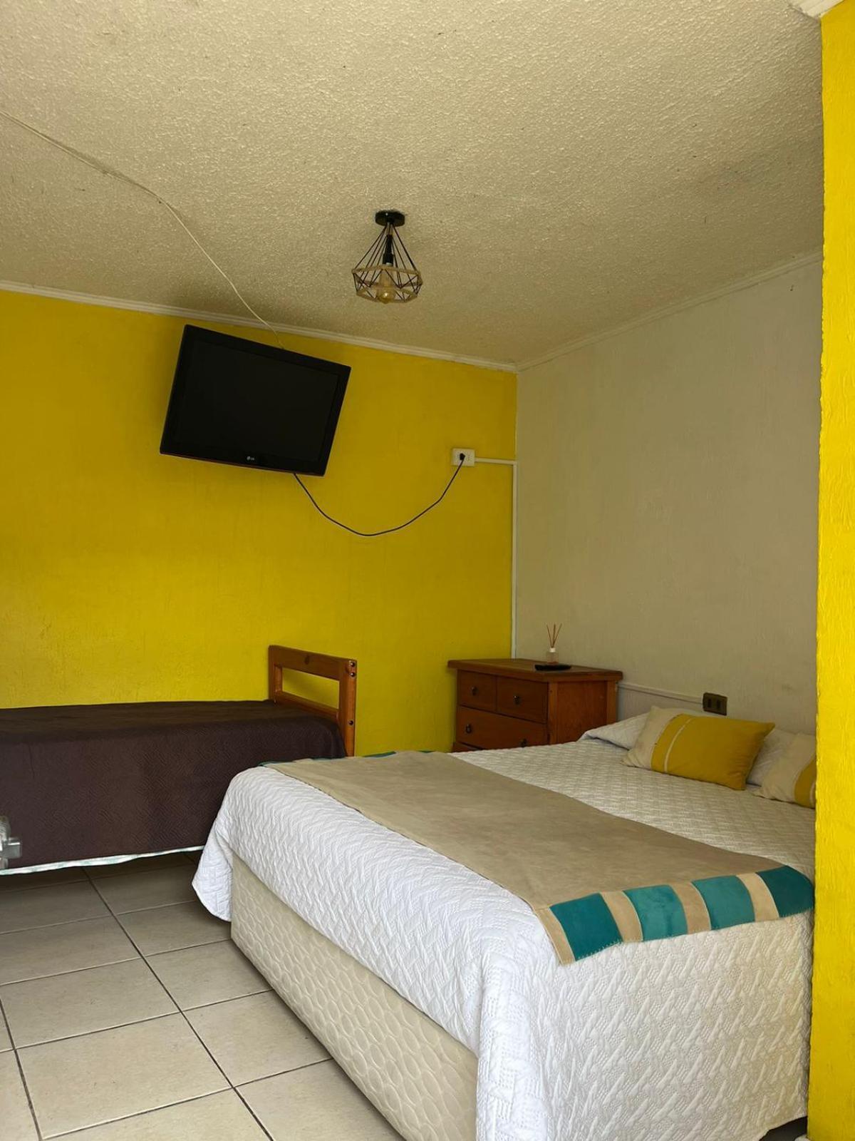 Hostal Avenue La Serena Bagian luar foto