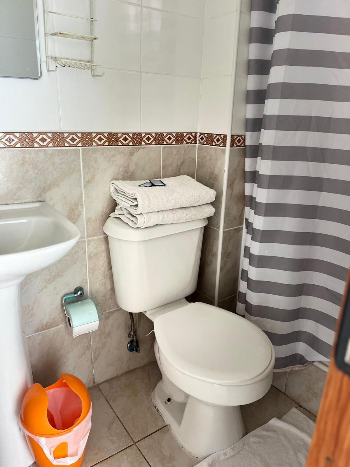 Hostal Avenue La Serena Bagian luar foto